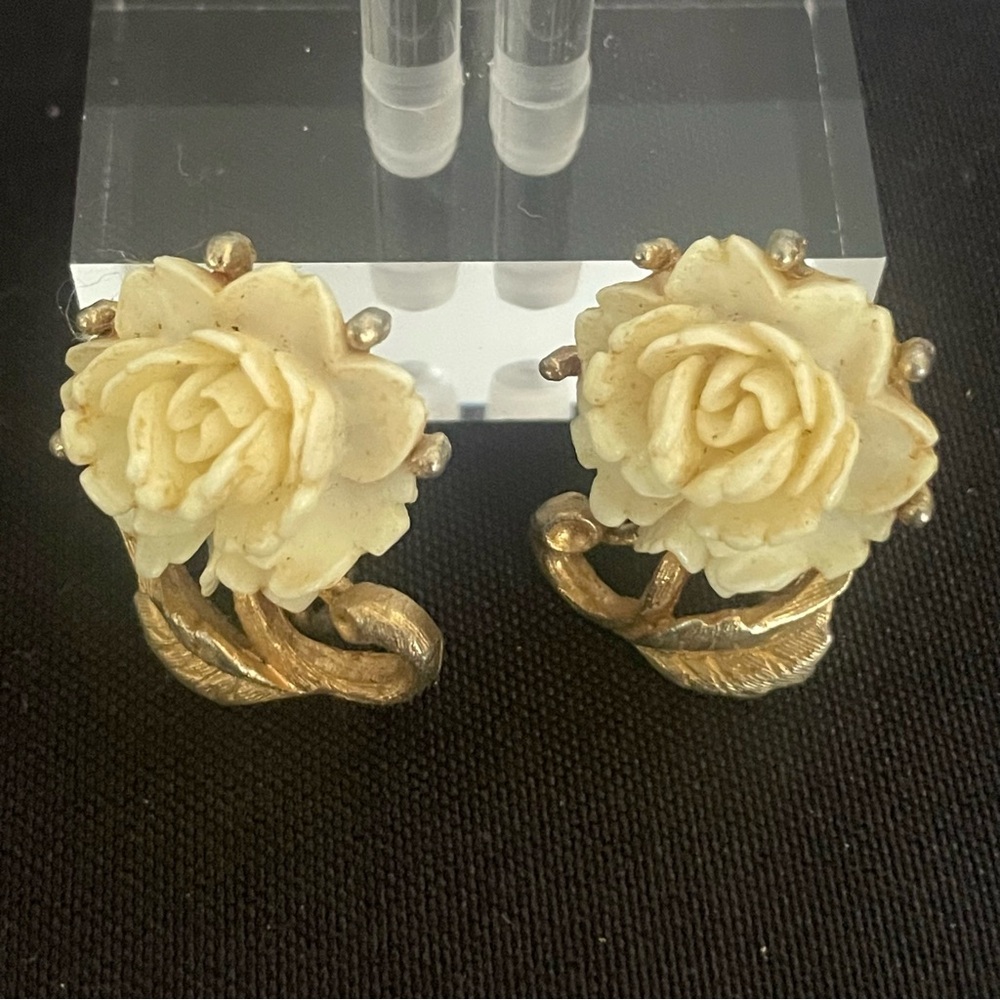 Vintage Cream Floral Clip-On Earrings